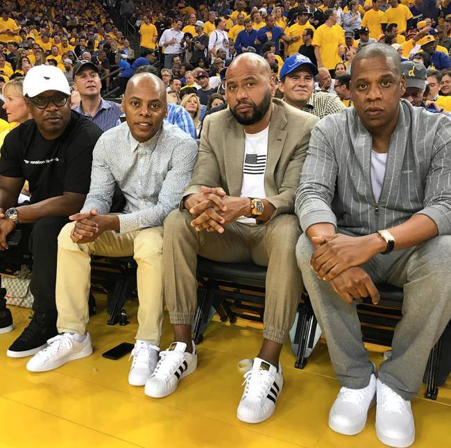 击地给内线 击地给内线